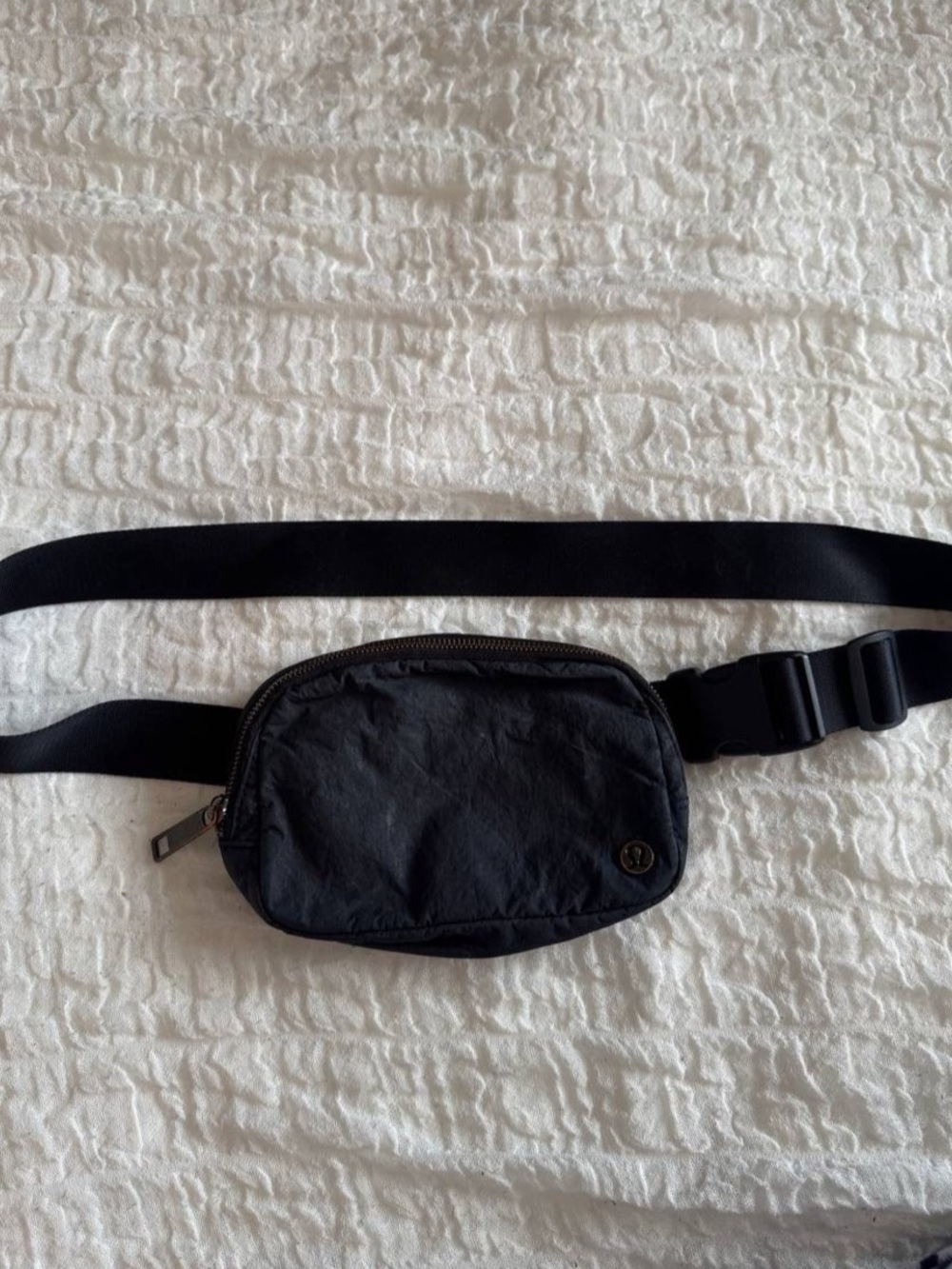 lululemon Belt Bag in Black